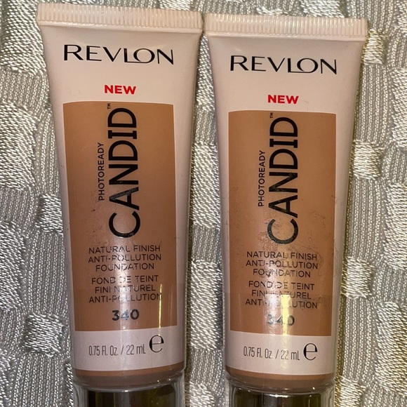 Revlon PhotoReady Candid Natural Finish Foundation - Picture 8 of 12